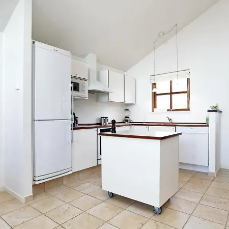 Feriehus Three-bedroom Holiday In 5 Egernsund