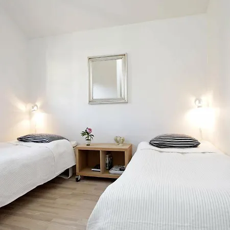 Feriehus Three-bedroom Holiday In 5